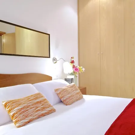 Apartment Bizflats Garden House Barcelona